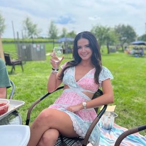 Meet your Posher, Emma